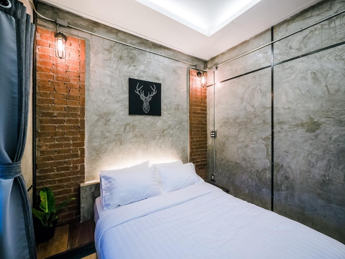 Zeds Hostel Bangkok Buitenkant foto